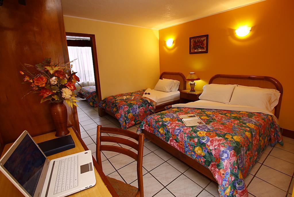 Hotel Club Del Sol Atacames Room photo